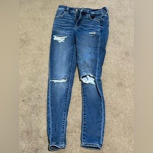 American Eagle Distressed Jeans Size 4 Minimal Wear